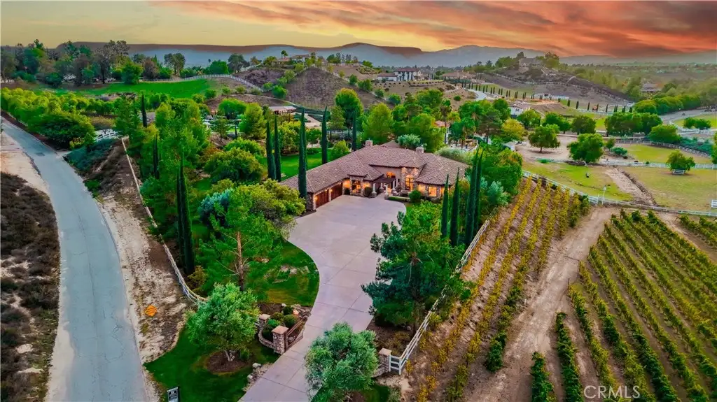 Listing photo of 41945 Calle Contento